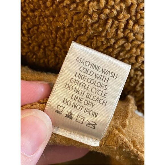 Max Studio Camel Brown Teddy Sherpa Shawl Wrap Vest Women’s SZ L - Picture 7 of 7